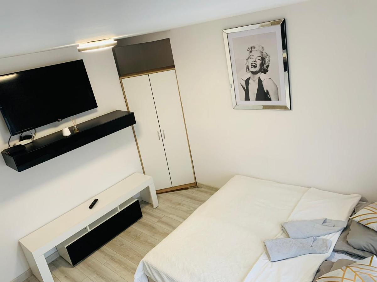 Hostel Cataleya Lublin Exterior photo